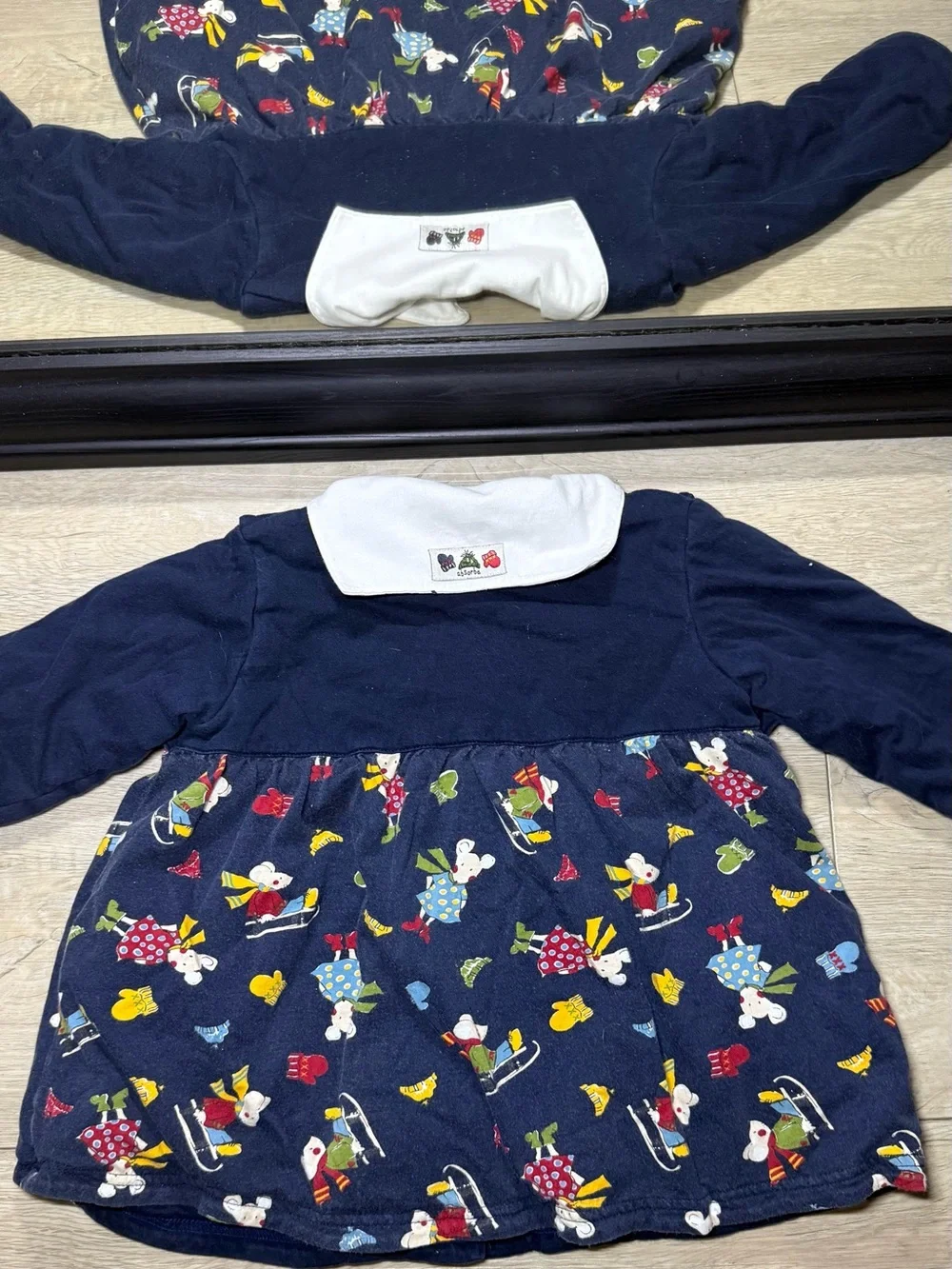Vintage 1990s Toddlers Embroidered Absorba All Over Print Mouse Skiing Sweater